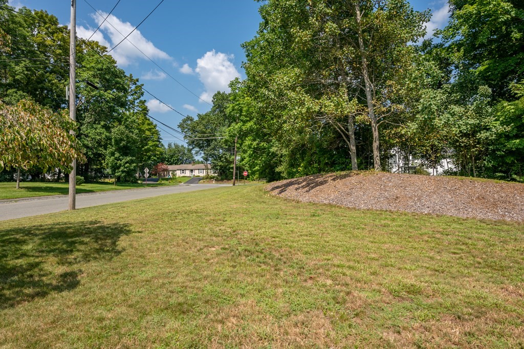 8 Yoke Road, Unit 8 Bridgewater, MA 02324 - Photo 30 of 42 Gallery Image 30