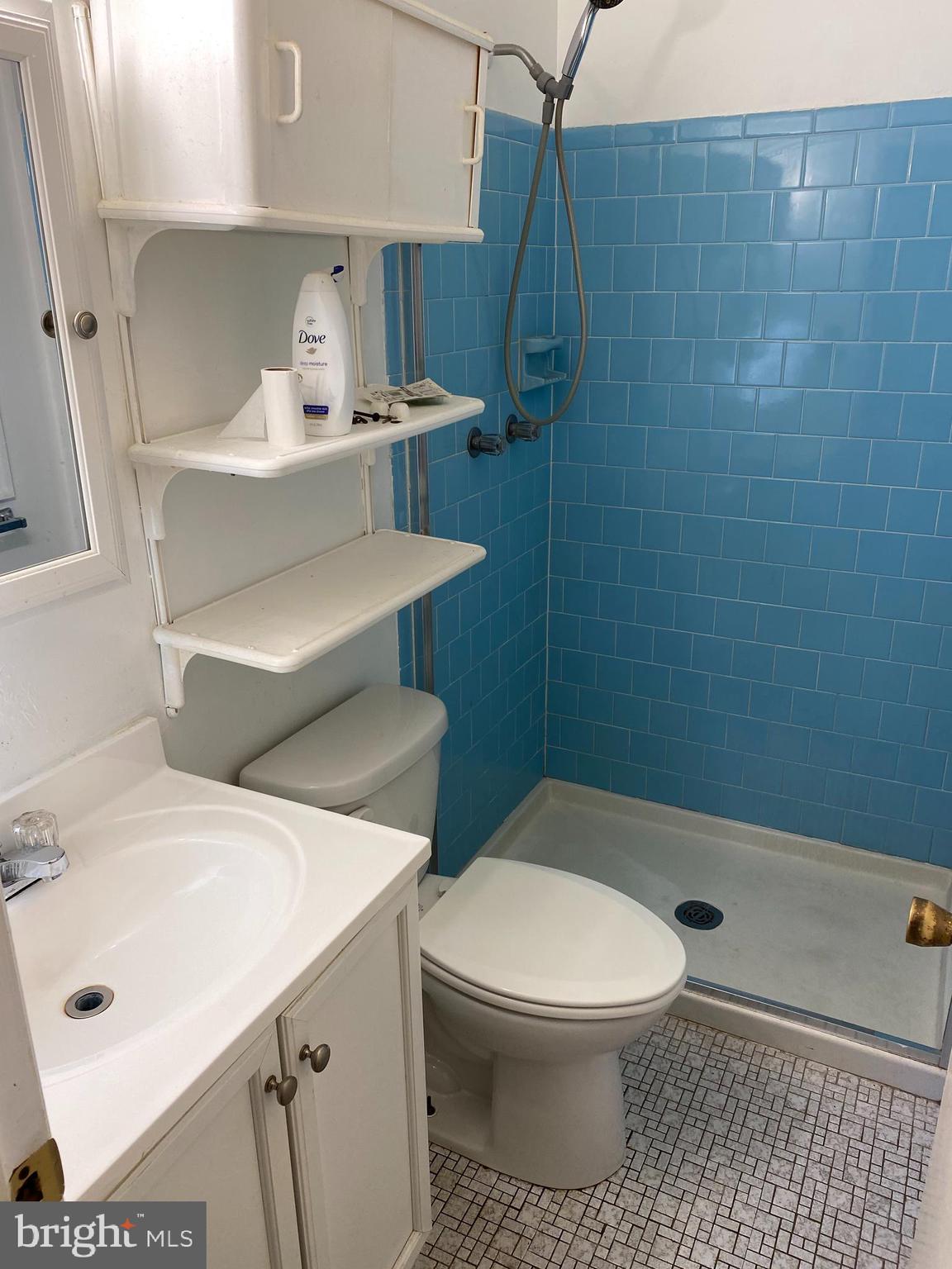 712 Kent Avenue Baltimore, MD 21228 - Photo 15 of 30 Master Bathroom