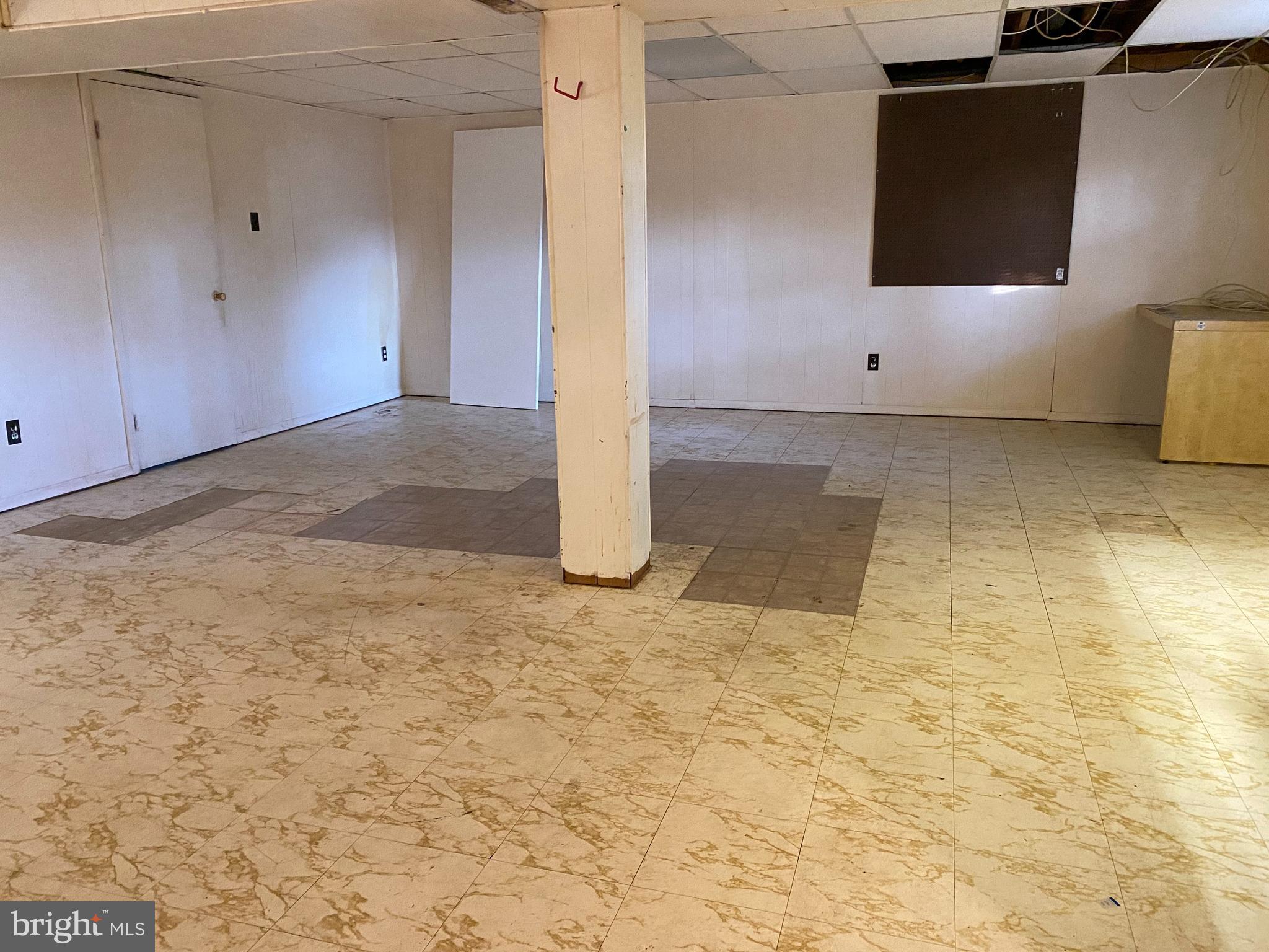 712 Kent Avenue Baltimore, MD 21228 - Photo 21 of 30 Recreation Room