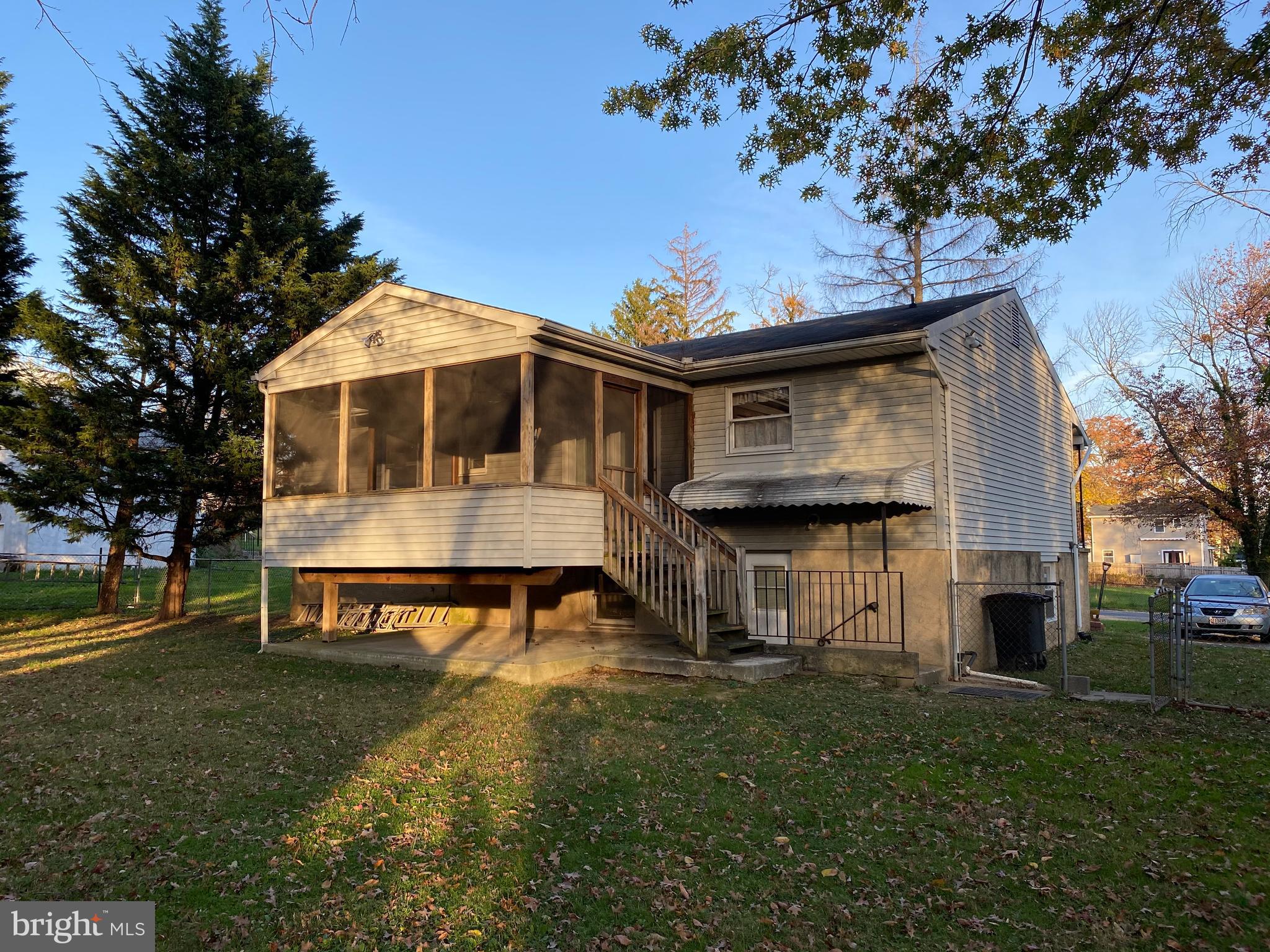712 Kent Avenue Baltimore, MD 21228 - Photo 29 of 30 Exterior Rear