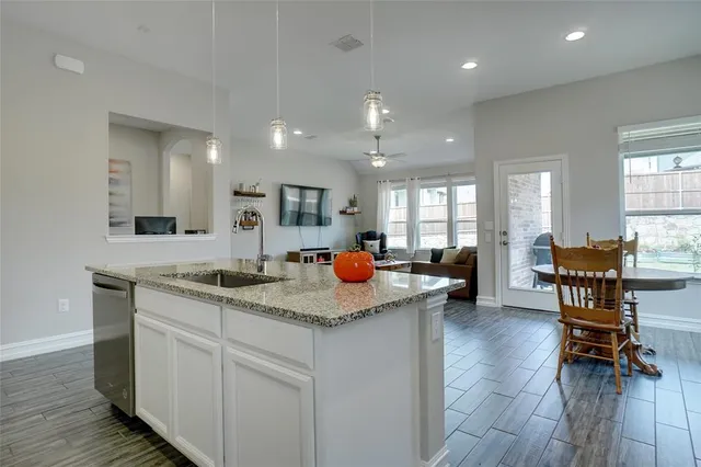 $369,900 | 4305 Expedition Drive, Oak Point, TX 75068