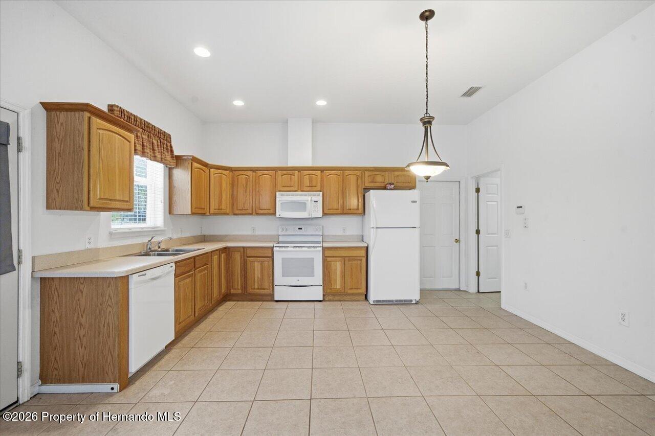 11327 Lark Sparrow Road Weeki Wachee, FL 34614 - Photo 18 of 81