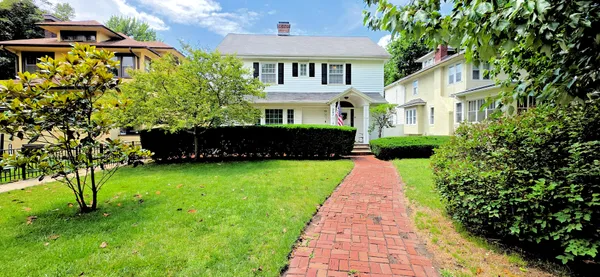 $285,000 | 981 South Evergreen Avenue, Kankakee, IL 60901