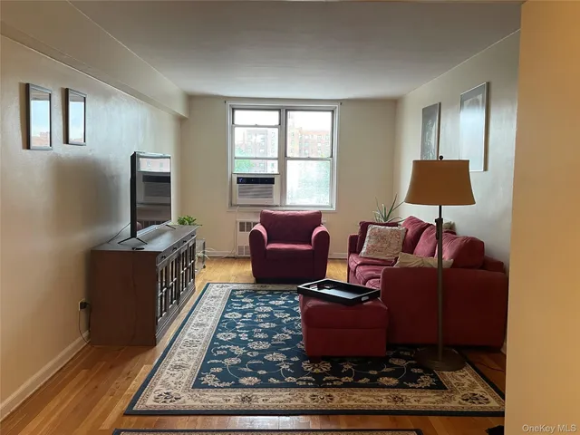 $150,000 | 1430 Thieriot Avenue, Unit 6J | Stratton Park