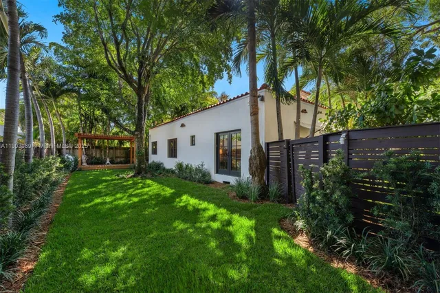 $3,250,000 | 2530 Andros Avenue, Miami, FL 33133