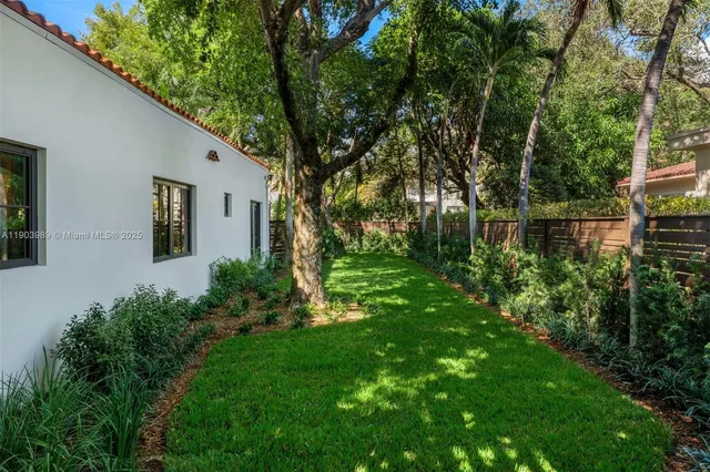 $3,250,000 | 2530 Andros Avenue, Miami, FL 33133