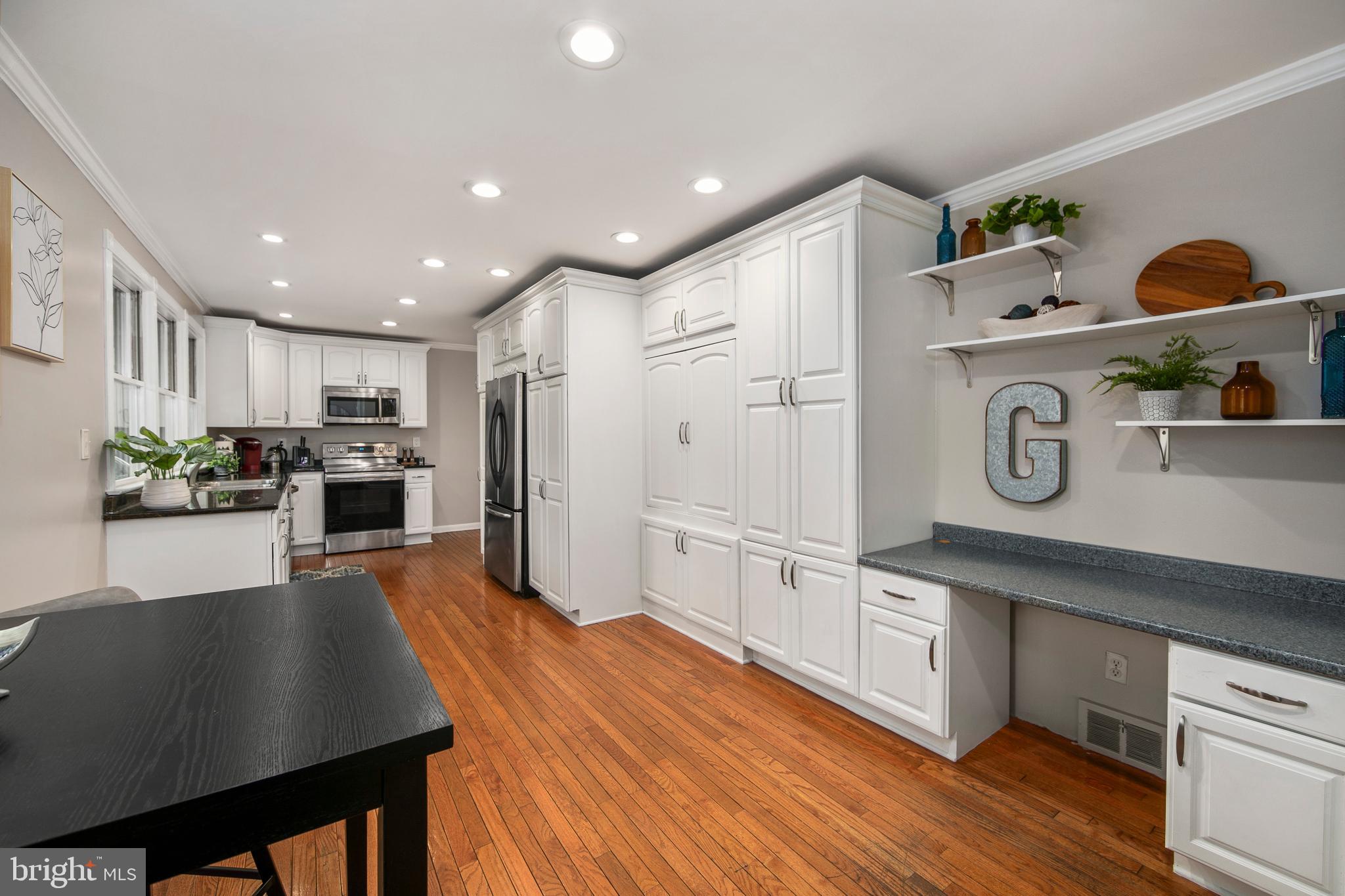142 East Knowlton Road Media, PA 19063 - Photo 11 of 46 A lot of cabinet space