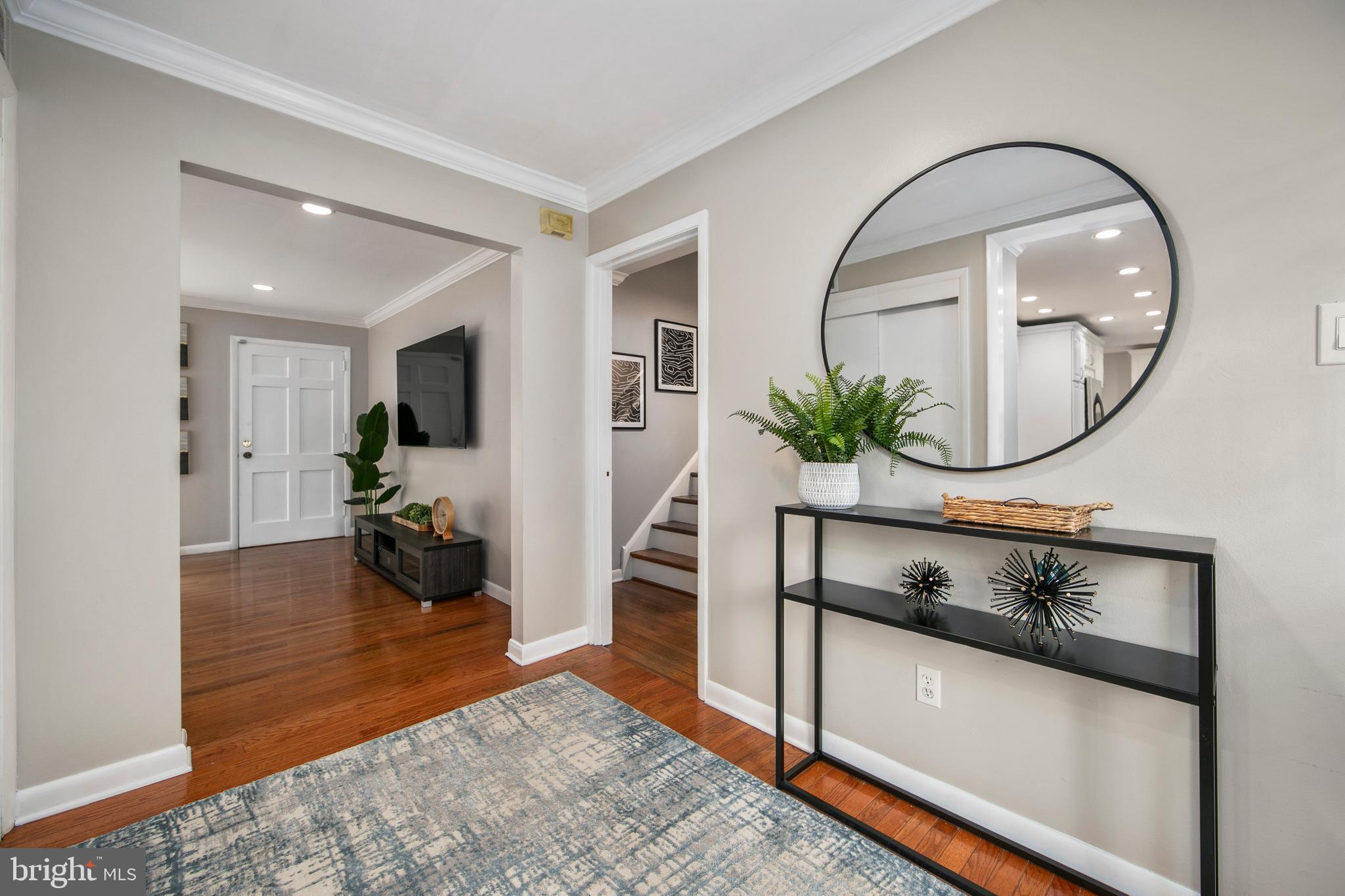 142 East Knowlton Road Media, PA 19063 - Photo 13 of 46 Open foyer