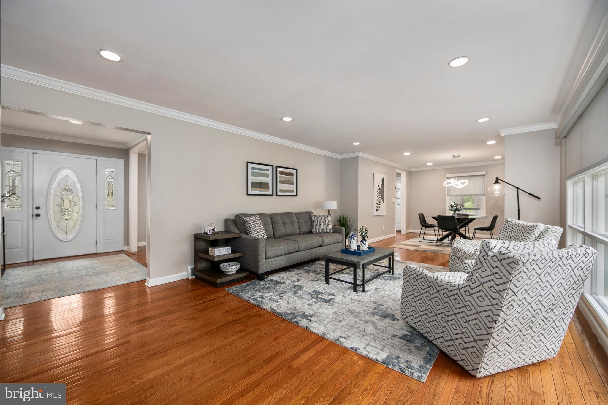 142 East Knowlton Road Media, PA 19063 - Photo 2 of 46 Light and modern