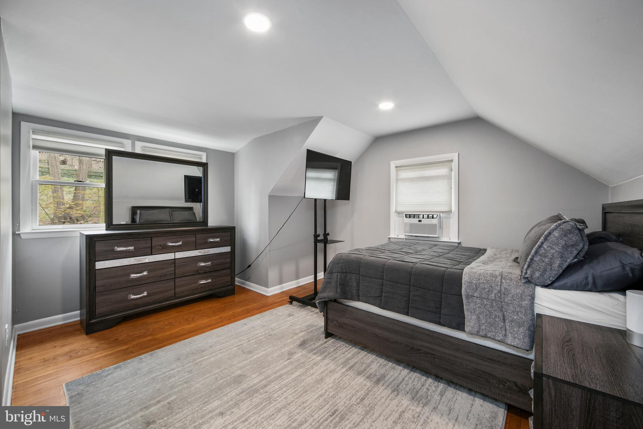 142 East Knowlton Road Media, PA 19063 - Photo 23 of 46 Bedroom 4
