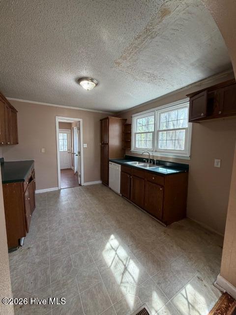 108 Robin Road Jacksonville, NC 28540 - Photo 7 of 15 Kitchen