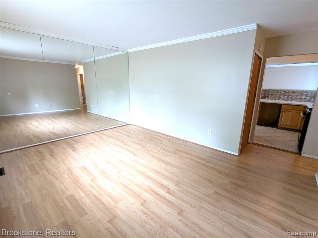 29467 Edward Drive Inkster, MI 48141 - Photo 2 of 31