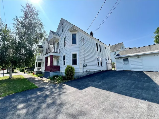 $159,900 | 936 Lansing Street, Utica, NY 13501