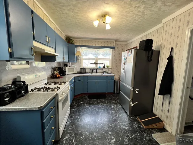 $159,900 | 936 Lansing Street, Utica, NY 13501