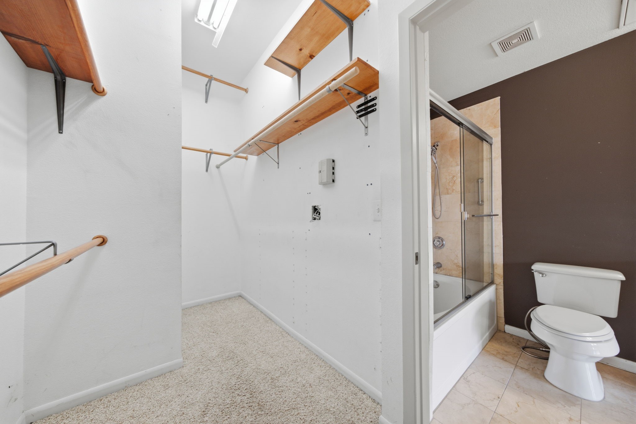3505 Sage Road, Unit 1003 Houston, TX 77056 - Photo 7 of 14