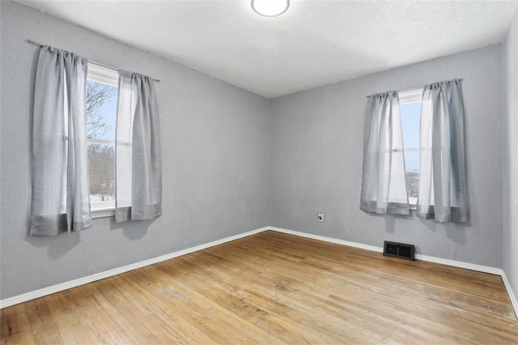 1395 Amity Ridge Road Washington, PA 15301 - Photo 22 of 44 FIRST FLOOR BEDROOM