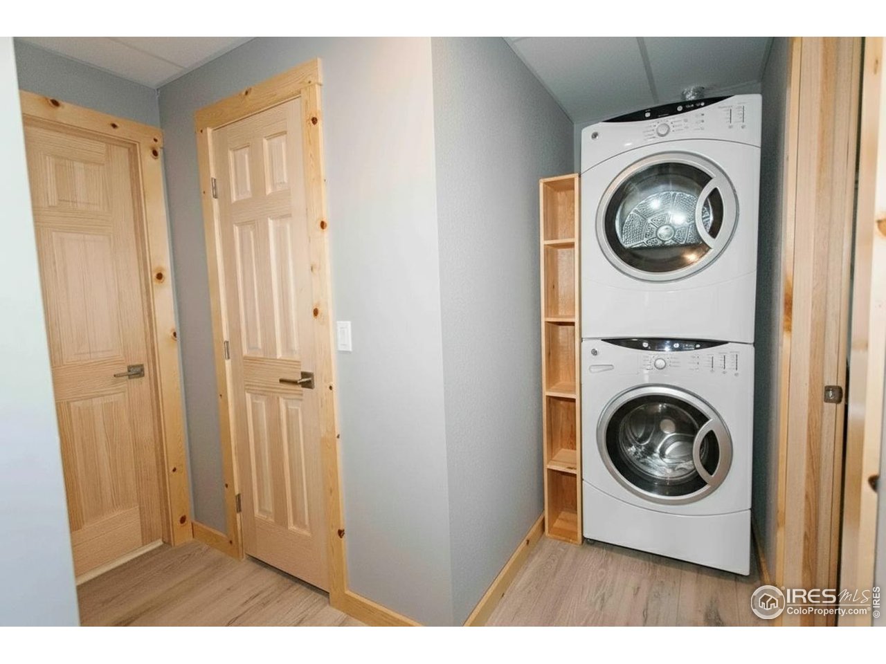 2209 Hatton Place Montrose, CO 81401 - Photo 31 of 41 a utility room with sink dryer and washer