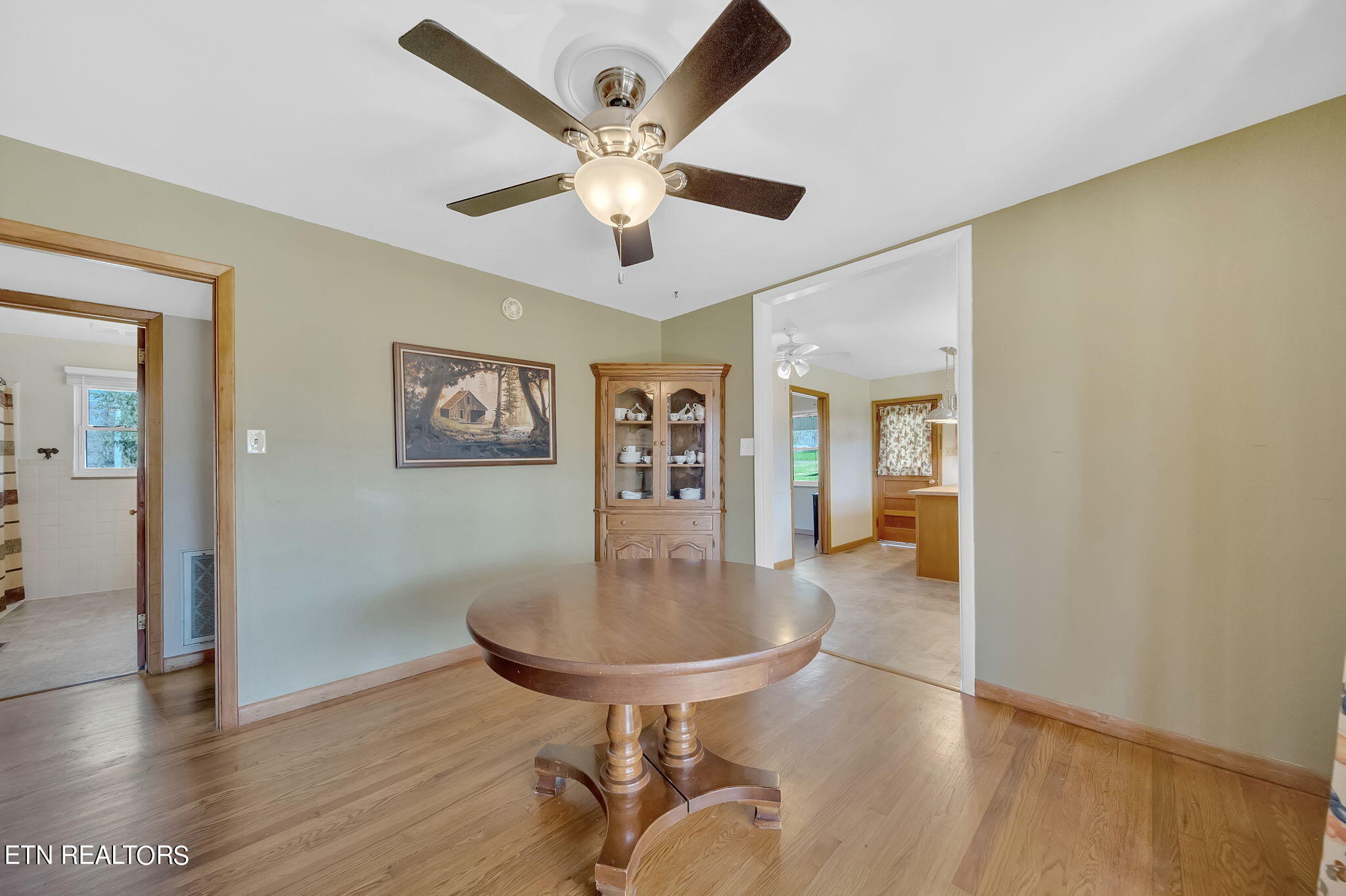 4404 Deerfield Road Knoxville, TN 37921 - Photo 13 of 30 30-web-or-mls-217A1667