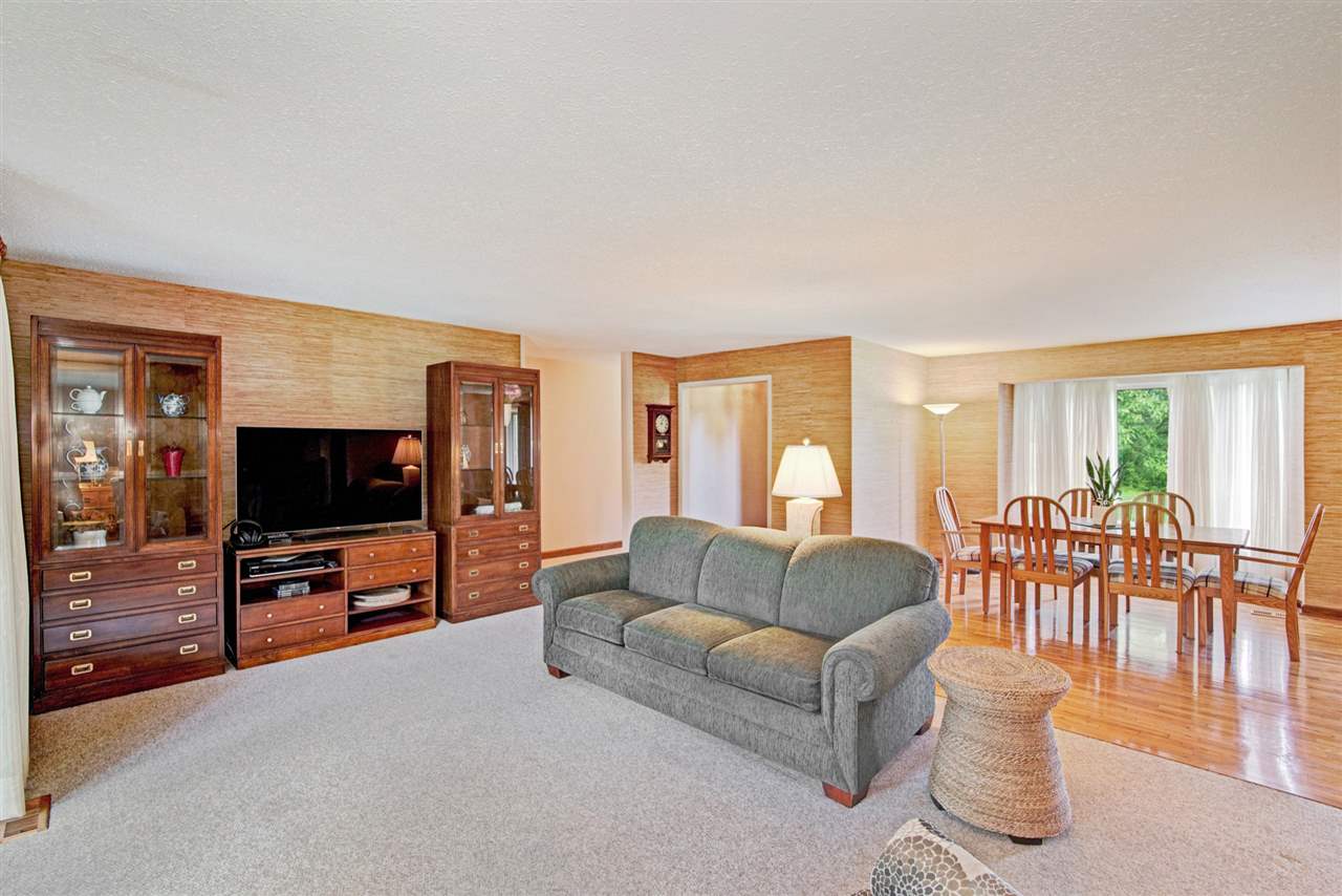 8083 Farrand Road Montrose, MI 48457 - Photo 8 of 57 31388559-7.JPG