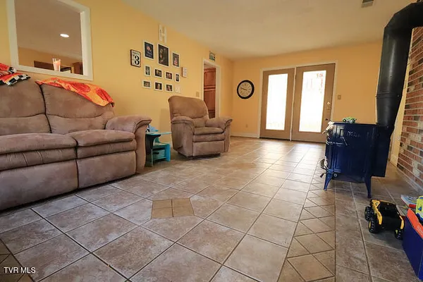 $499,999 | 2256 Whitley Branch Road, North Tazewell, VA 24630