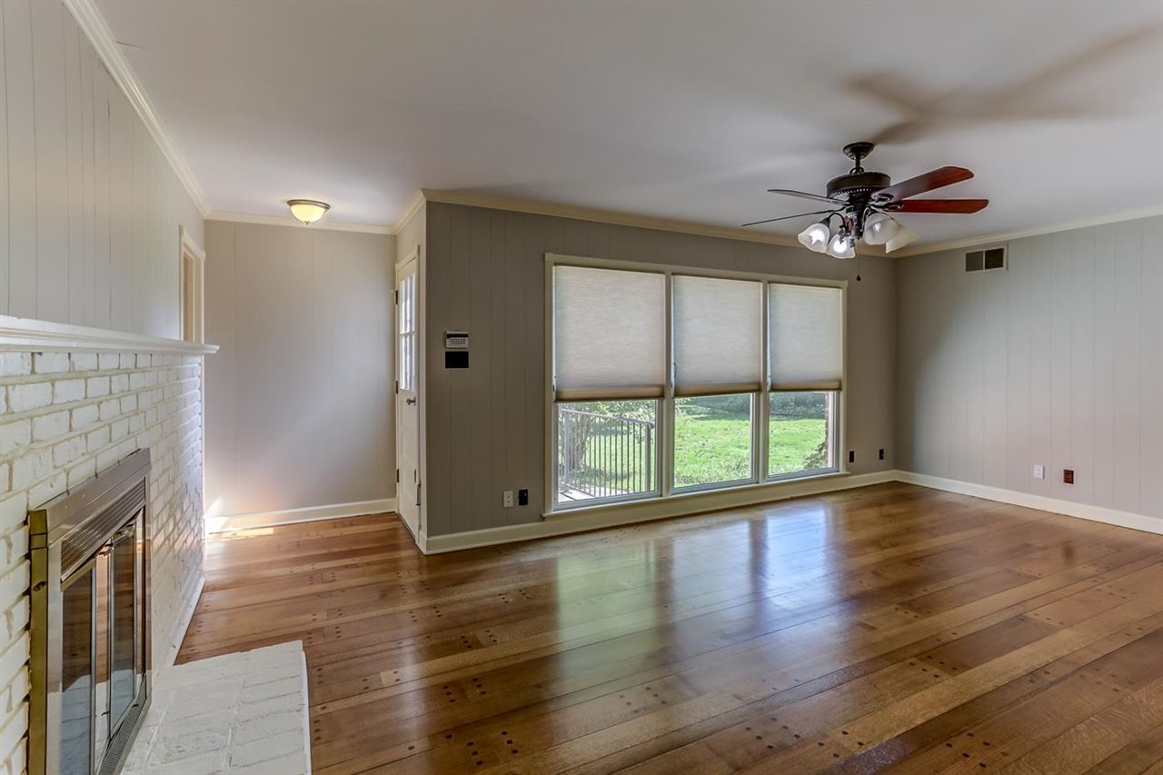 942 Park Valley Road Memphis, TN 38119 - Photo 2 of 25 Gallery Image 2