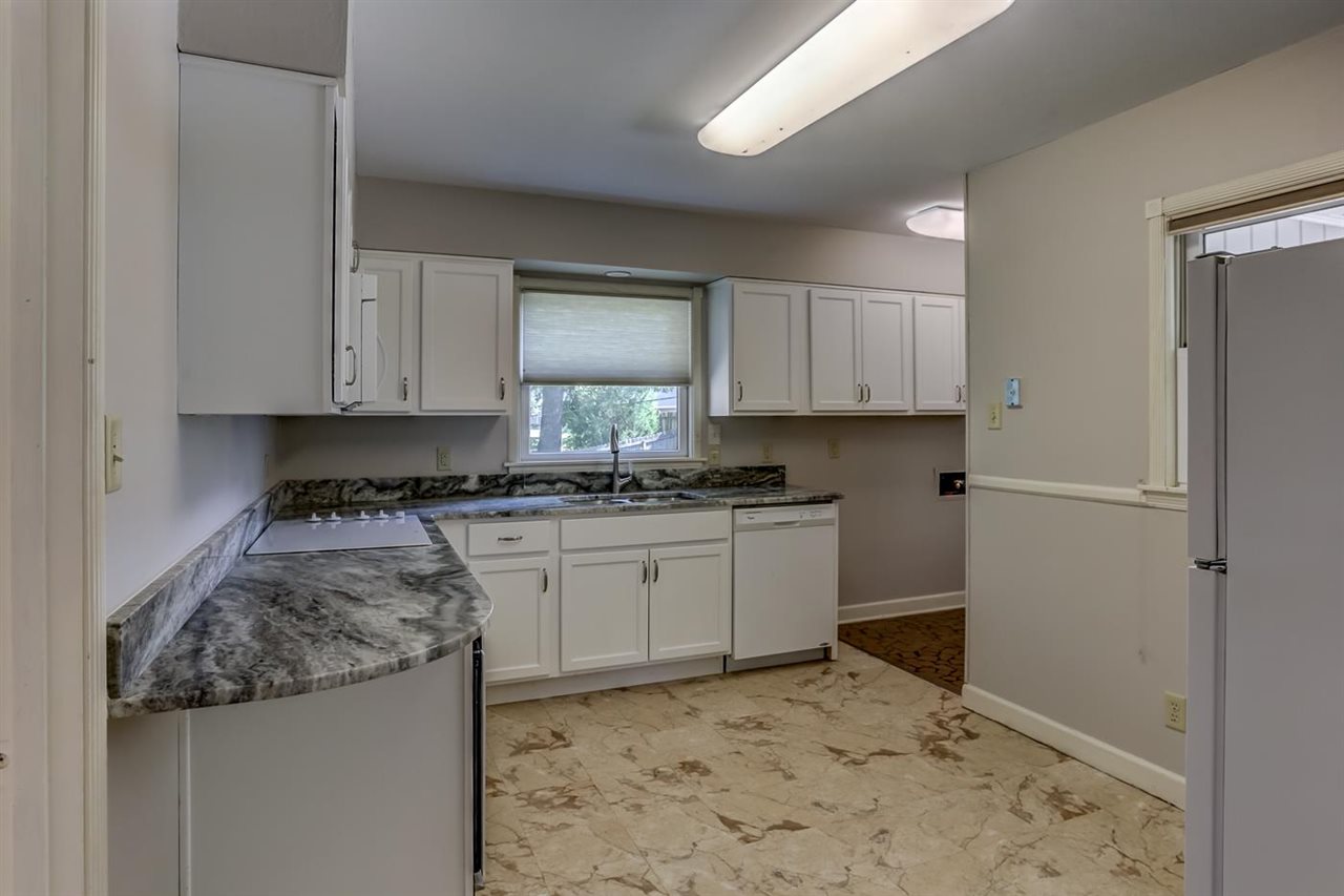 942 Park Valley Road Memphis, TN 38119 - Photo 11 of 25 Gallery Image 11