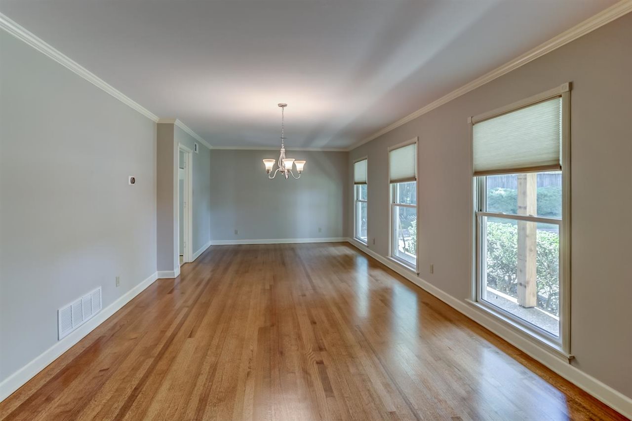 942 Park Valley Road Memphis, TN 38119 - Photo 3 of 25 Gallery Image 3
