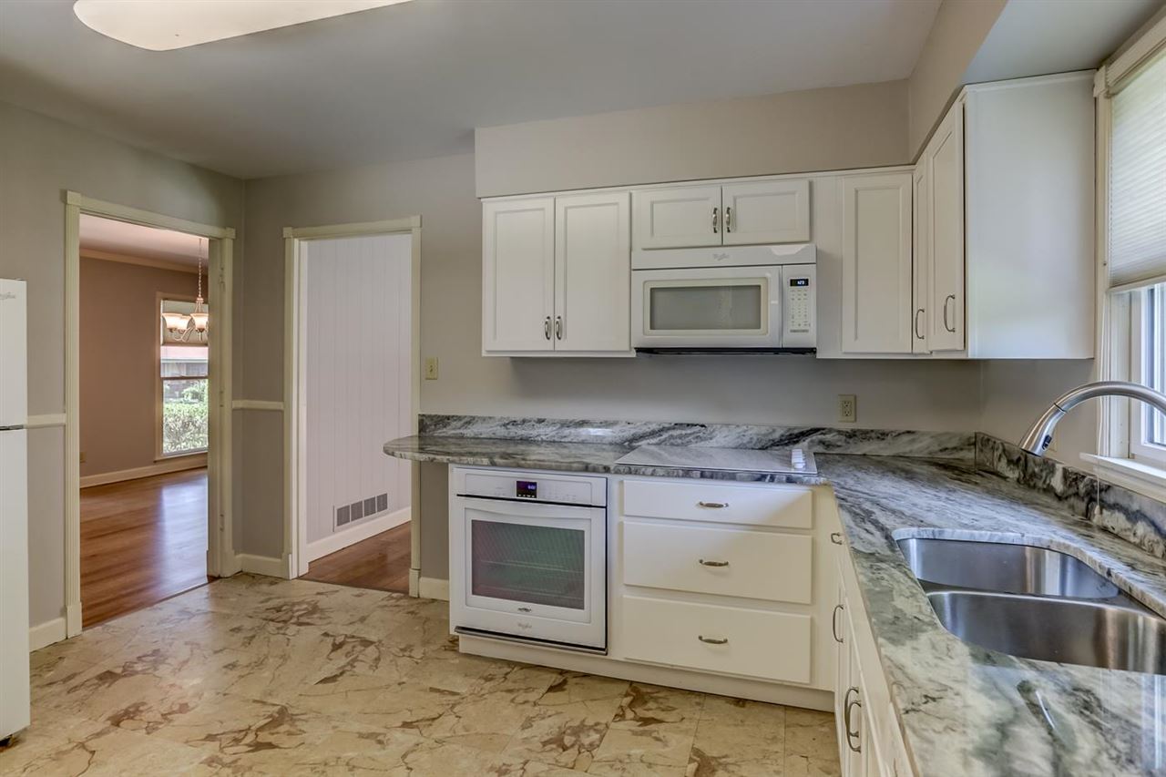 942 Park Valley Road Memphis, TN 38119 - Photo 4 of 25 Gallery Image 4