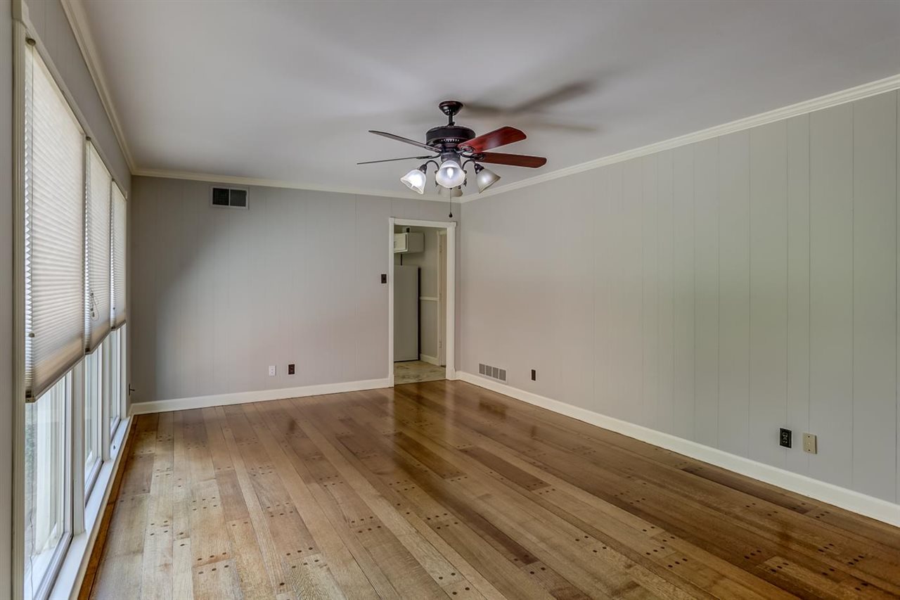 942 Park Valley Road Memphis, TN 38119 - Photo 10 of 25 Gallery Image 10