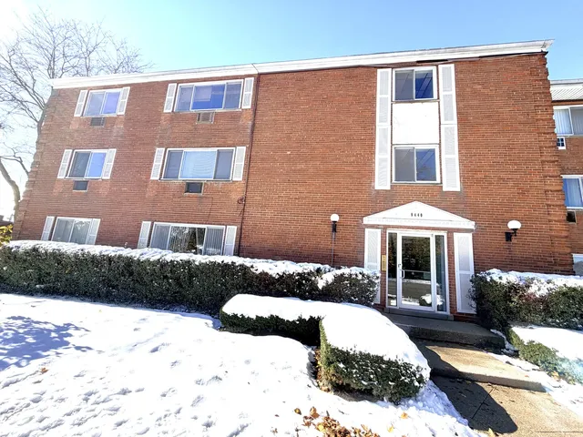 $1,500 | 8440 Skokie Boulevard, Unit 103, Skokie, IL 60077