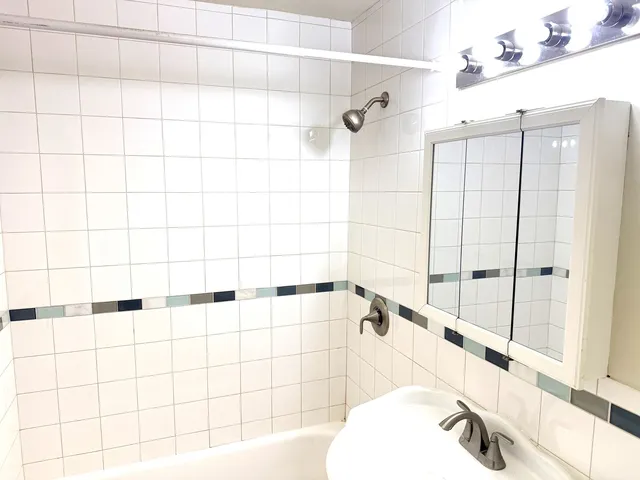 $1,500 | 8440 Skokie Boulevard, Unit 103, Skokie, IL 60077