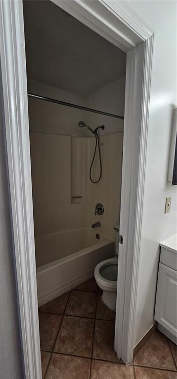 801 Victoria Boulevard Kissimmee, FL 34741 - Photo 10 of 13 a bathroom with a glass door shower and a toilet