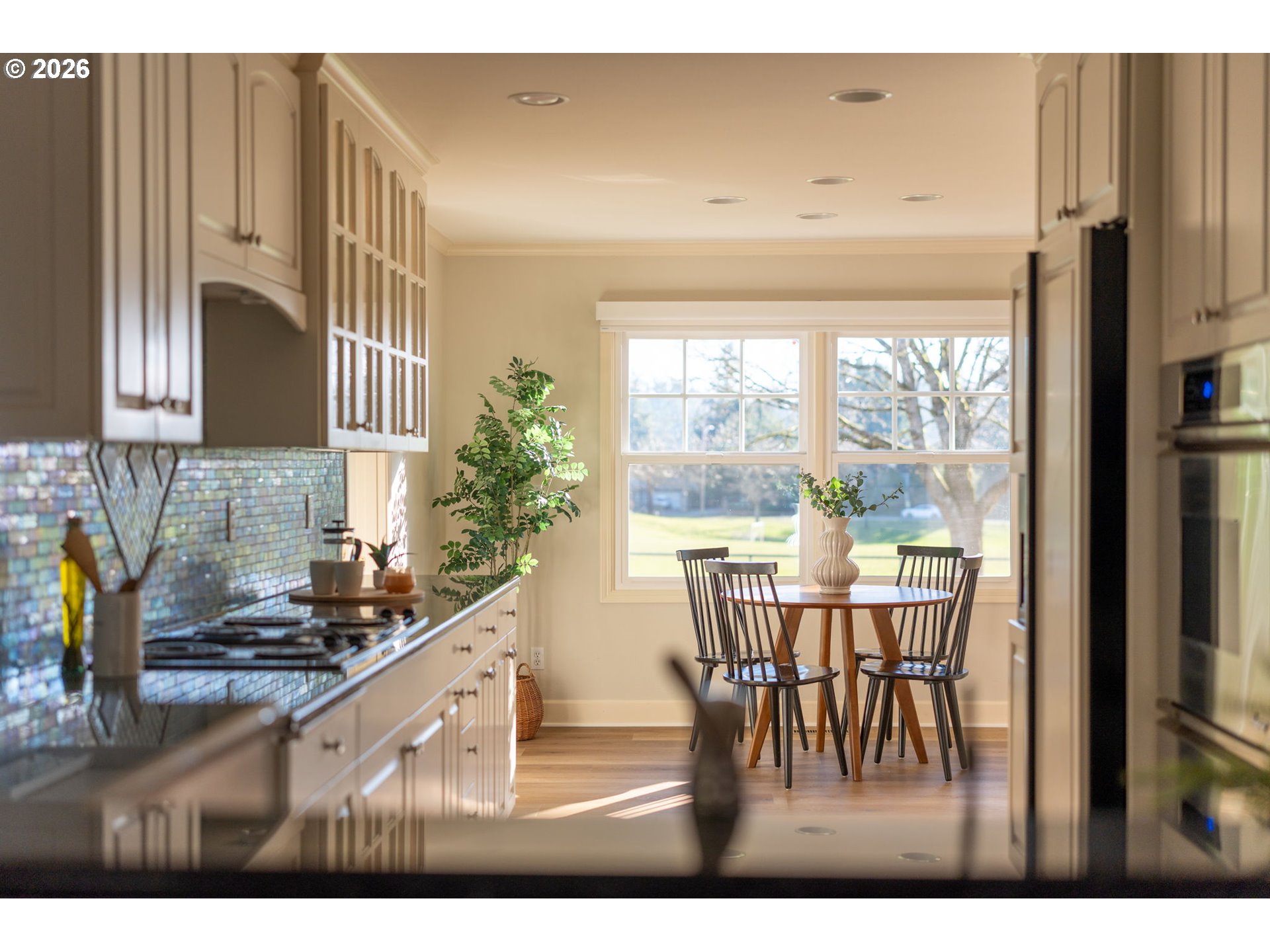 4221 Southwest 47th Drive Portland, OR 97221 - Photo 13 of 48