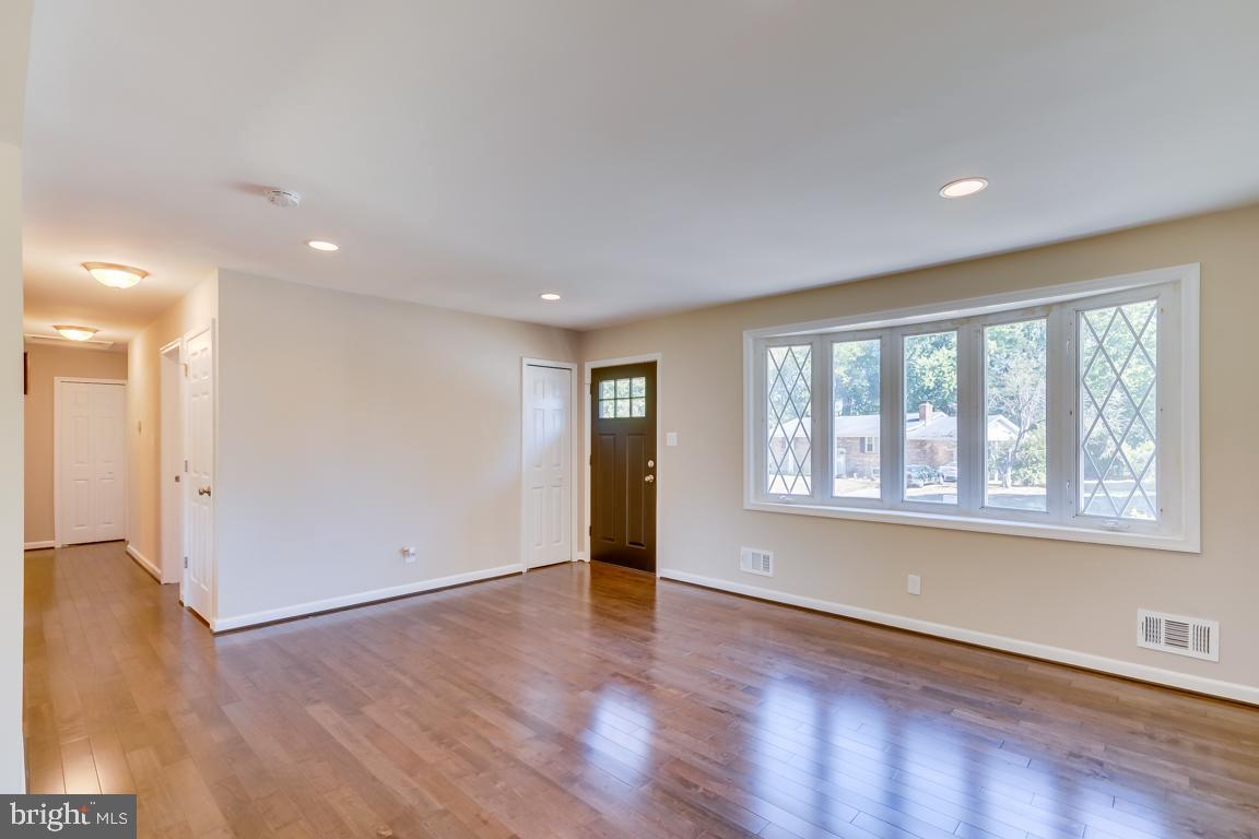 5905 Spell Road Clinton, MD 20735 - Photo 12 of 40 view