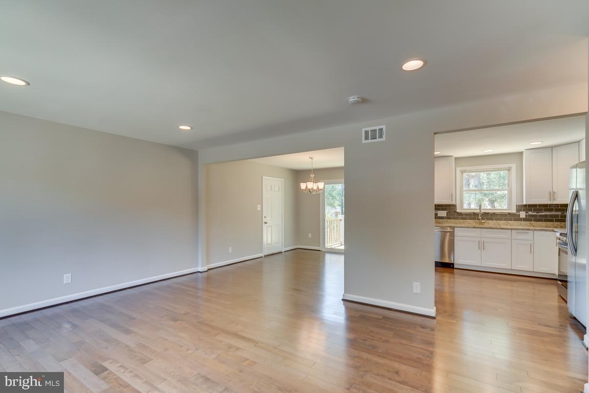 5905 Spell Road Clinton, MD 20735 - Photo 5 of 40 view