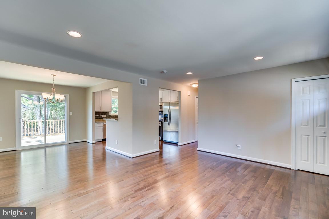 5905 Spell Road Clinton, MD 20735 - Photo 6 of 40 view