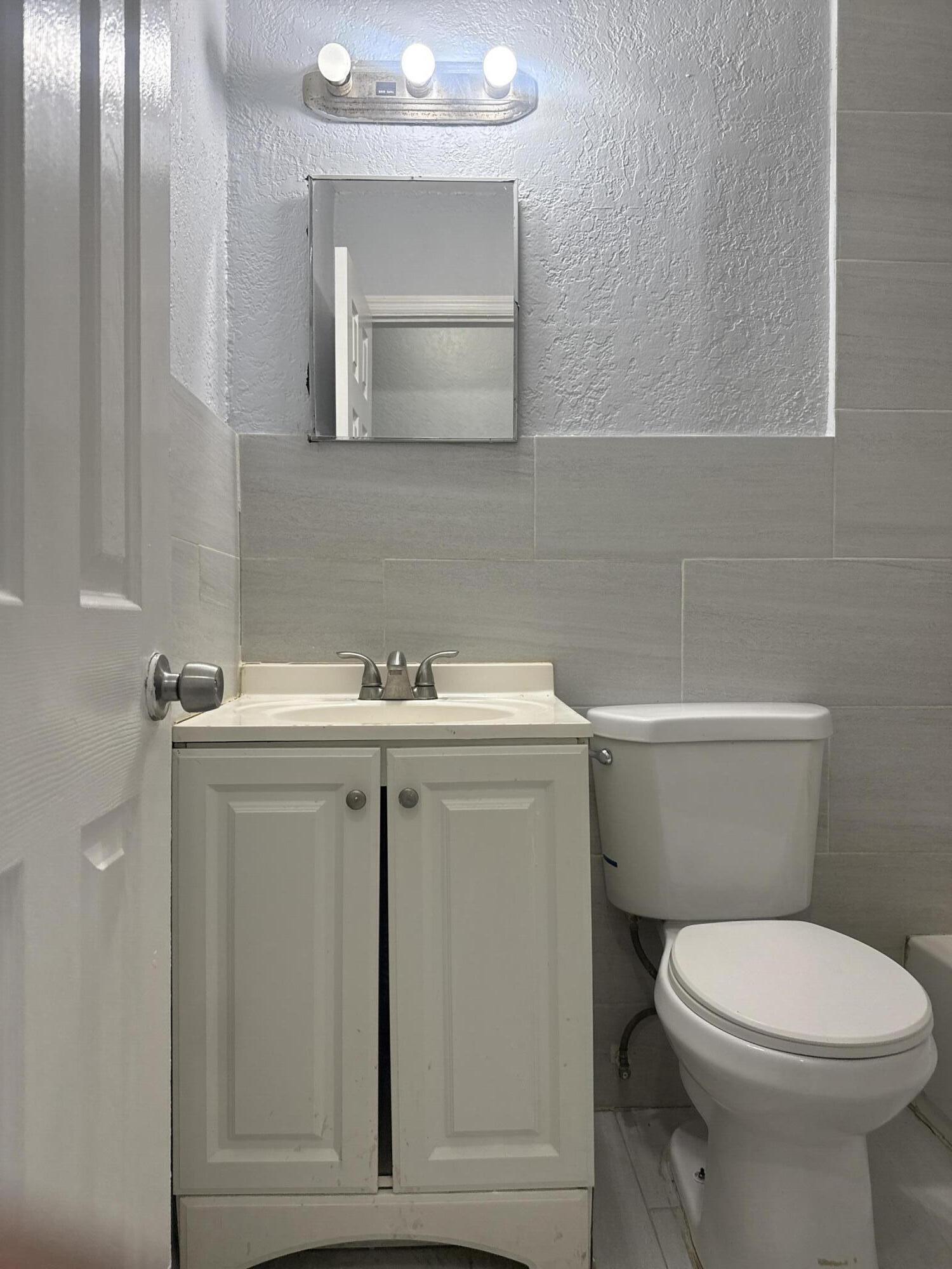 720 Southwest 7th Street, Unit 4 Dania Beach, FL 33004 - Photo 26 of 28 DJI_20260212_133529_104