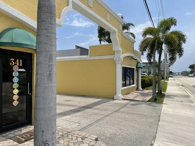 337 West Indiantown Road Jupiter, FL 33458 - Photo 3 of 19 Both 341 and 337 for sale