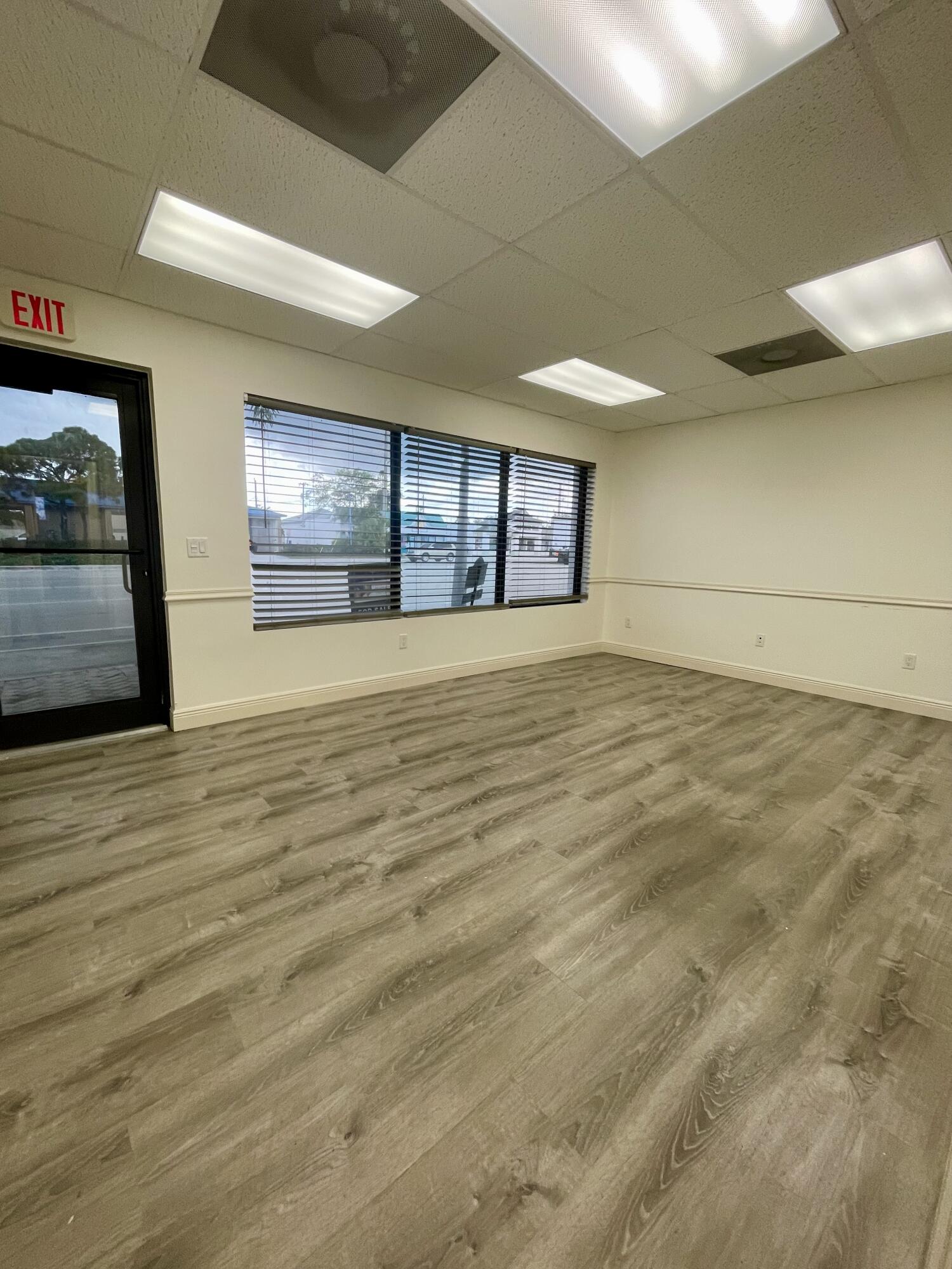 337 West Indiantown Road Jupiter, FL 33458 - Photo 5 of 19 Impact windows