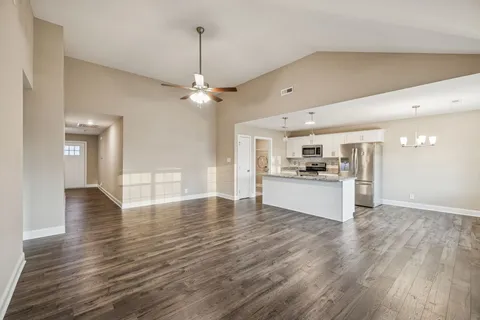 $305,000 | 532 Lucky Lane, Clarksville, TN 37042