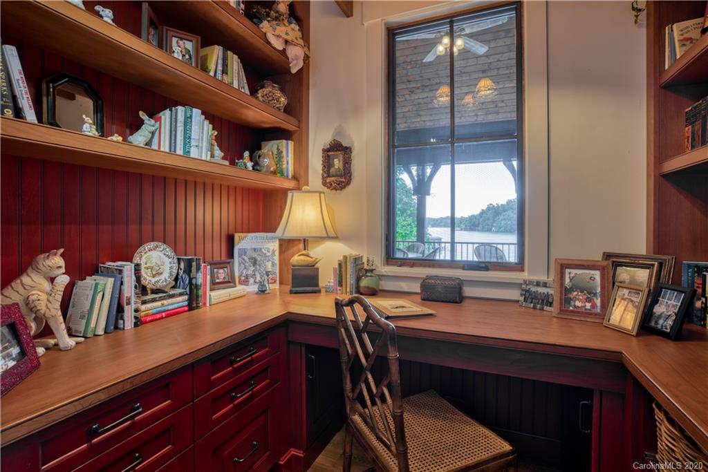 442 Cut Away Road, Unit 3 Lake Lure, NC 28746 - Photo 20 of 41 Gallery Image 20