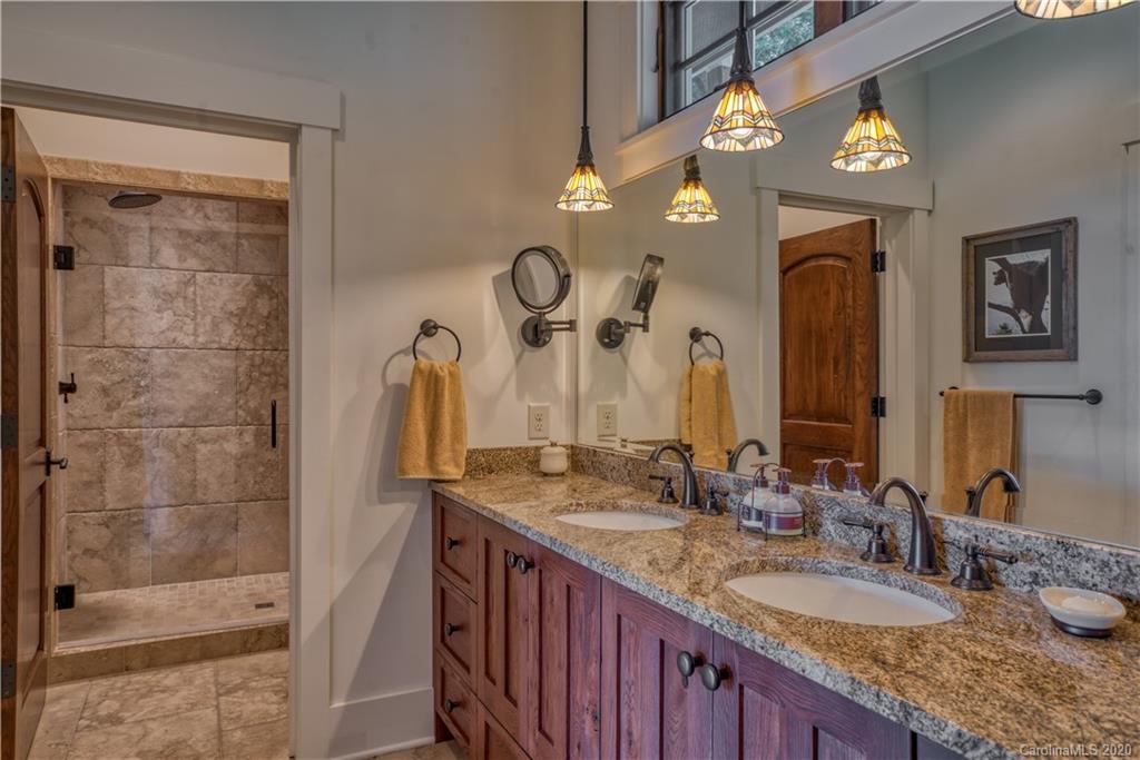 442 Cut Away Road, Unit 3 Lake Lure, NC 28746 - Photo 25 of 41 Gallery Image 25