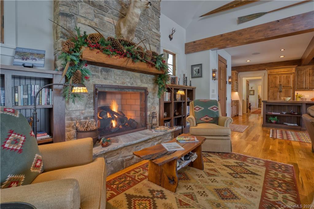 442 Cut Away Road, Unit 3 Lake Lure, NC 28746 - Photo 6 of 41 Gallery Image 6