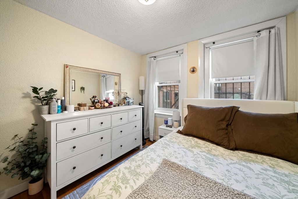 10 Henchman Street, Unit 2R Boston, MA 02113 - Photo 10 of 14