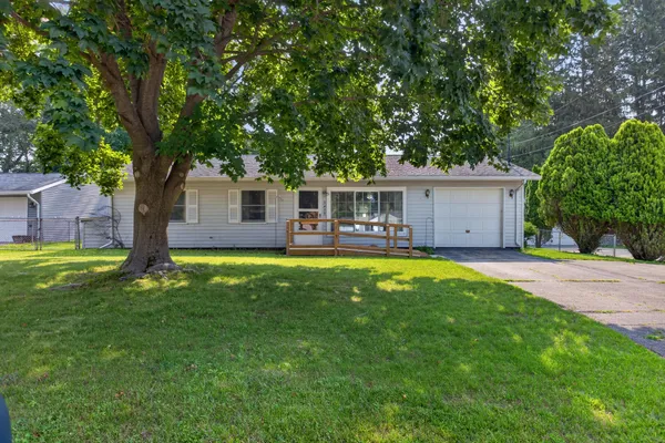 $177,900 | 3439 Acacia Boulevard, Jackson, MI 49203