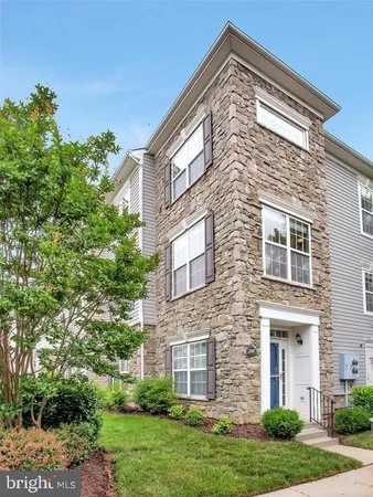 $500,000 | 21847 Kelsey Square, Unit 21847, Ashburn, VA 20147