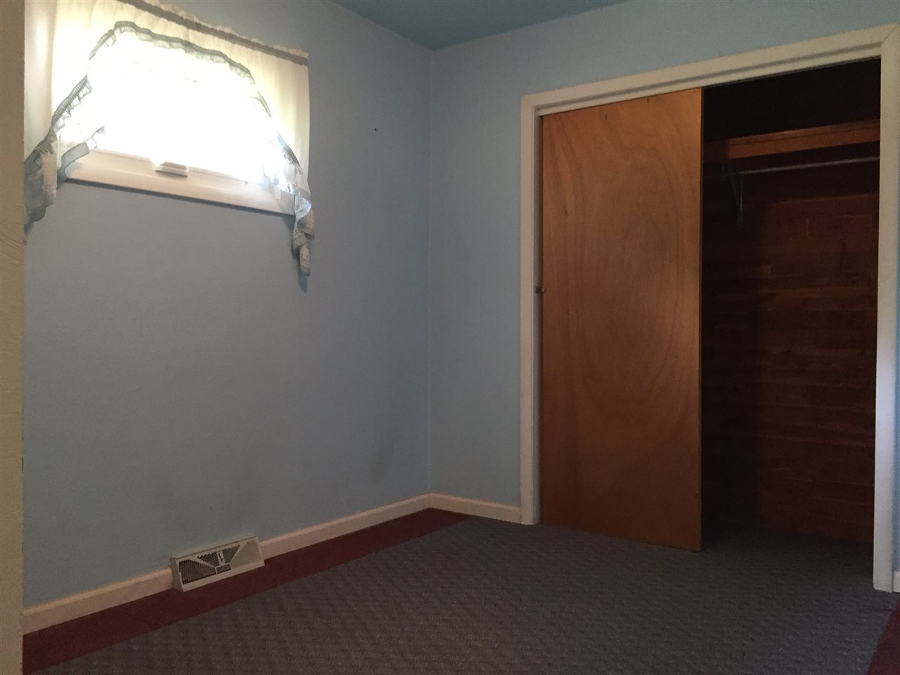 55299 Sundown Road South Bend, IN 46628 - Photo 11 of 19