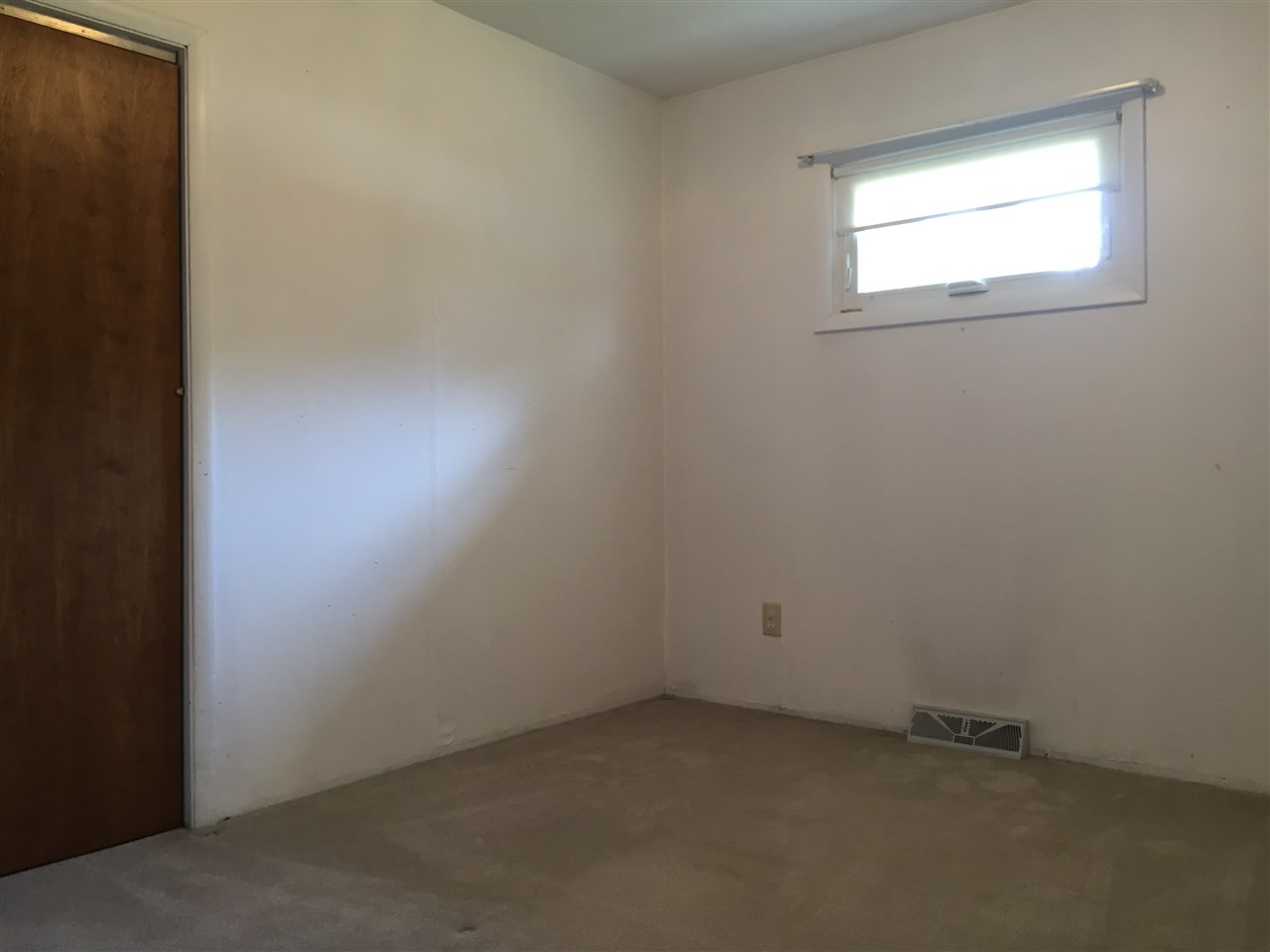 55299 Sundown Road South Bend, IN 46628 - Photo 8 of 19