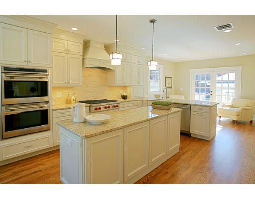 78 Salisbury Road Brookline, MA 02445 - Photo 4 of 10
