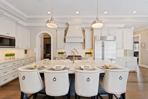 $2,825,000 | 79 Simon Lake Lane, The Woodlands, TX 77381